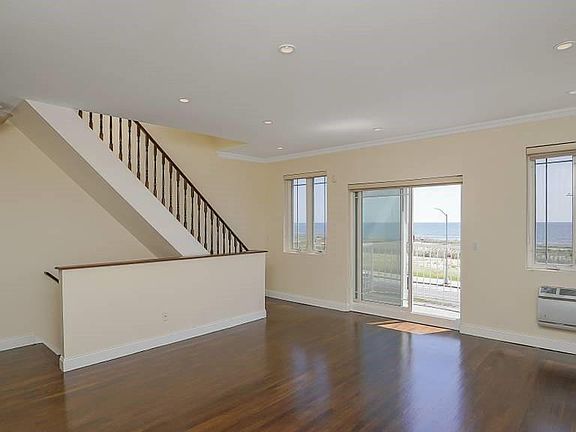 5th image of 10120 Shore Front Pkwy Floor 3