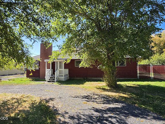 2nd image of 2746 Bisbee St