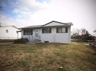 1509 Bel Air Dr, Junction City, KS 66441