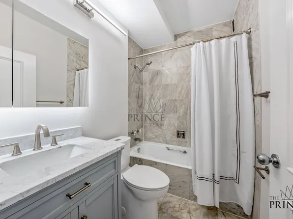 380 Rector Place image 5 of 13