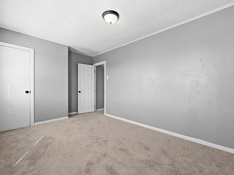 2725 Connecticut Ave — Photo 11
