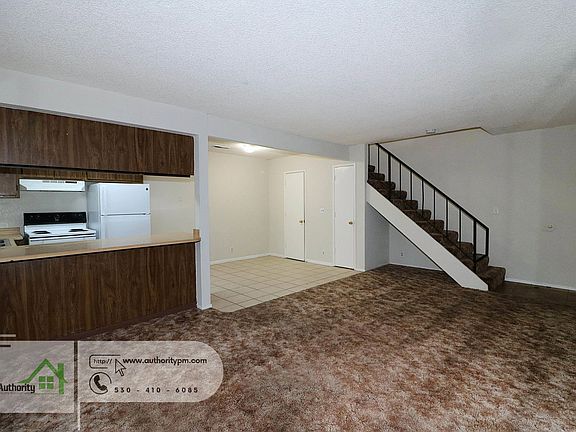 5th image of 608 Hartnell Ave Unit 1