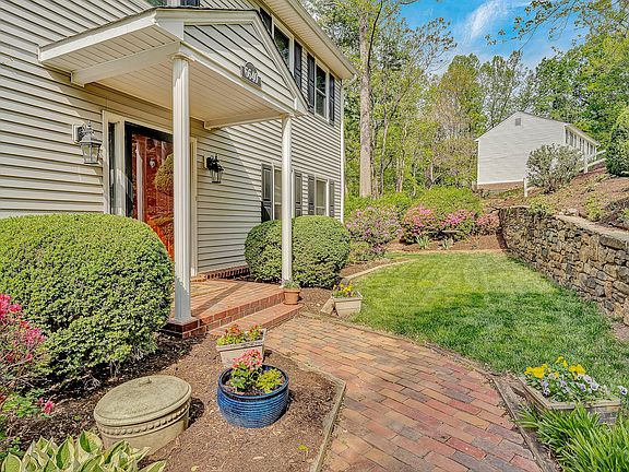 5th image of 6640 Parkway Dr