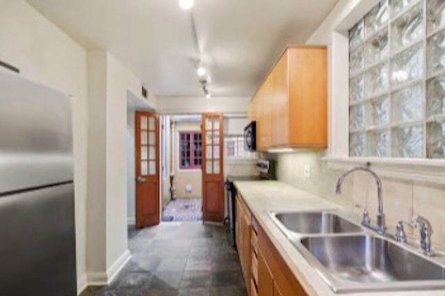1st image of 819 Barracks St #1