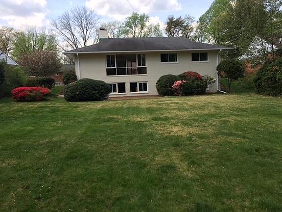 5th image of 10221 Farnham Dr