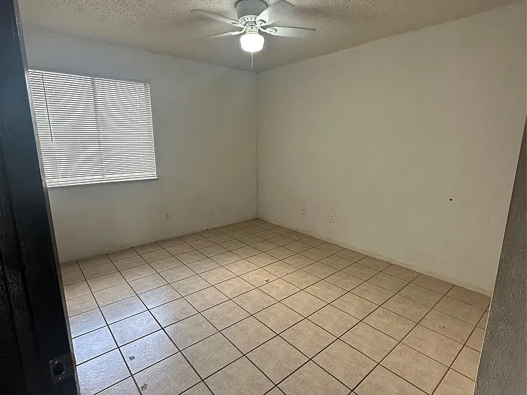4910 Pepper Ln #D — Photo 17