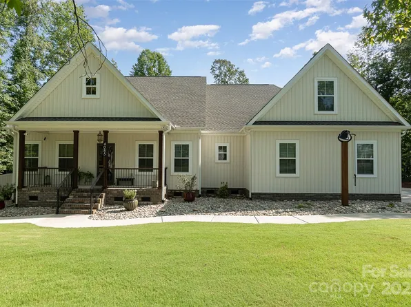 4085 Brandy Creek Ct, Clover, SC 29710