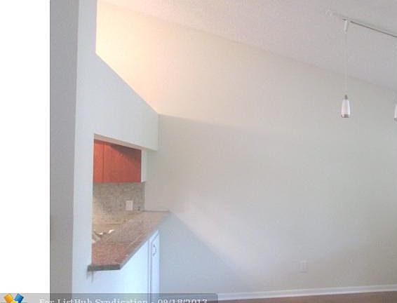 3rd image of 1008 Coral Club Dr #1008