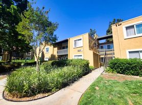 17105 W Bernardo Dr W