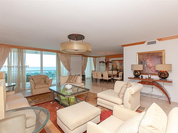 4th image of 20201 E Country Club Dr APT 1802