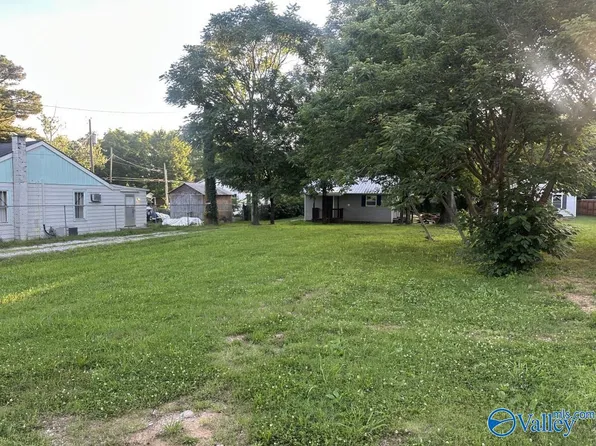 2403 Huntsville St NW, Huntsville, AL 35811