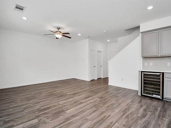 3rd image of 15845 Macroom Dr
