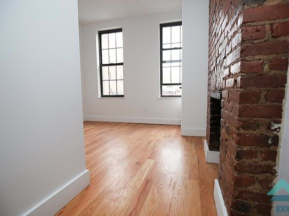4th image of 273 Driggs Ave APT 02L