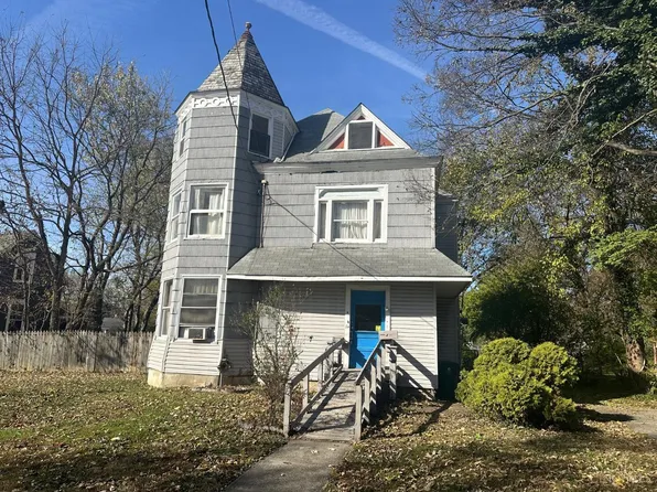 170 Wildwood St, Cincinnati, OH 45216