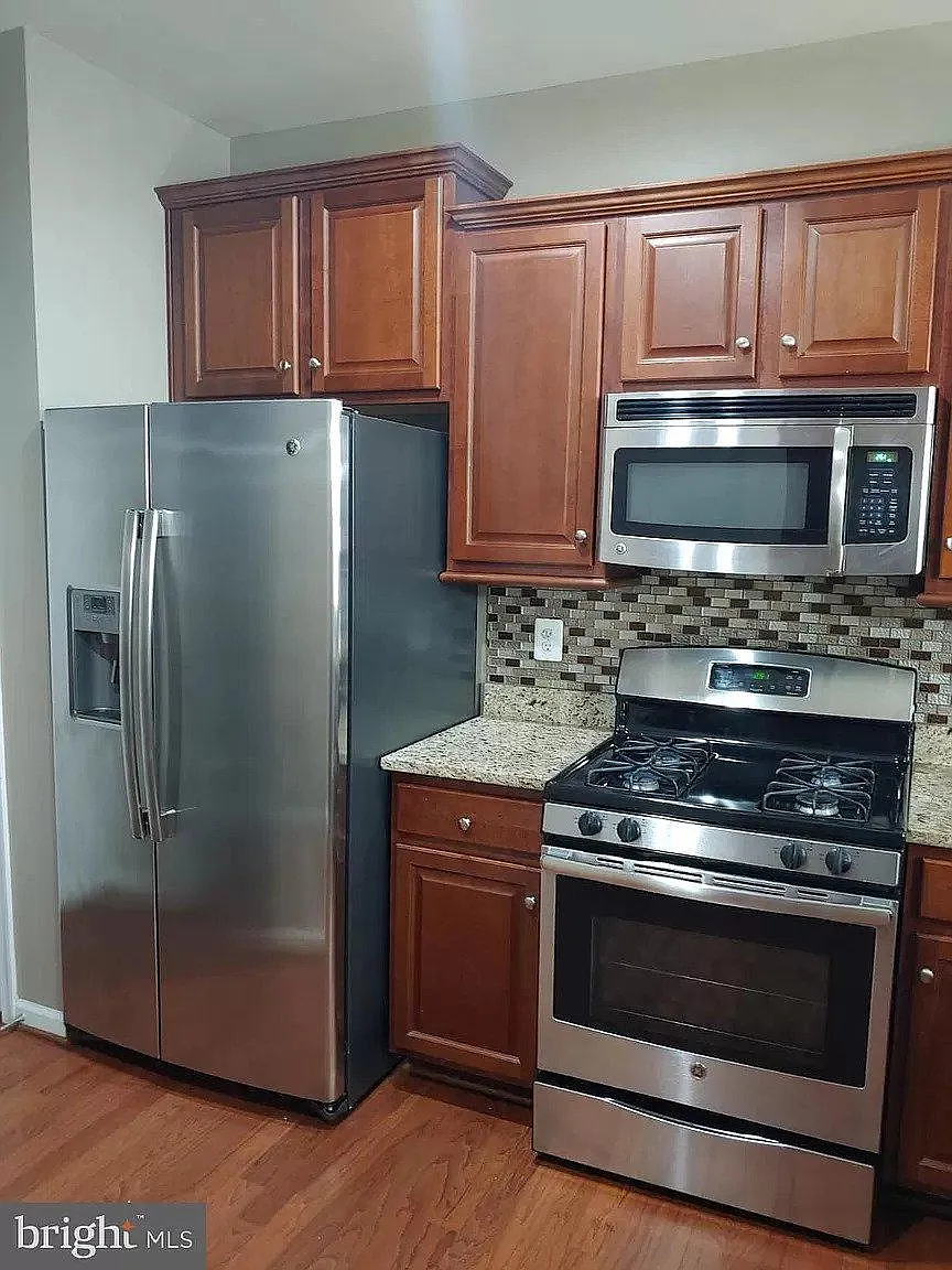 3 bed, 1614 sqft, $2,500 — Photo 3