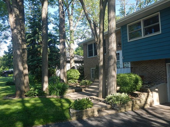 3rd image of 29W360 Grove Ave