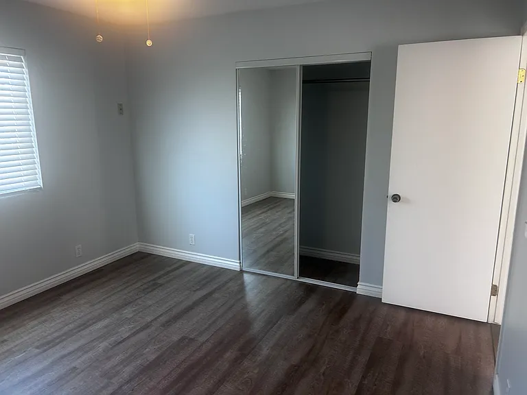 4948 Brighton Ave — Photo 30