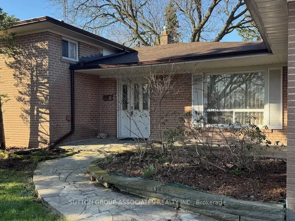 11 Castor Cres, Toronto, ON M1G 3R1