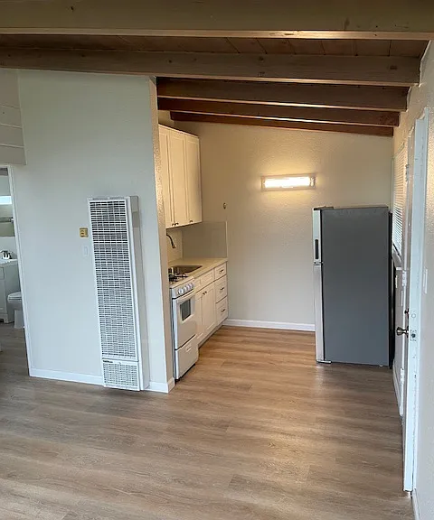 2537 Pierpont Blvd — Photo 5