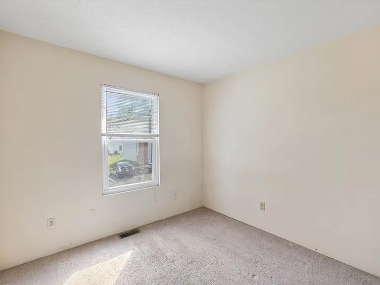 151 Clover Valley Cir — Photo 16