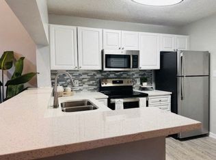 Country Club Lakes Apartments, Pompano Beach, FL 33073