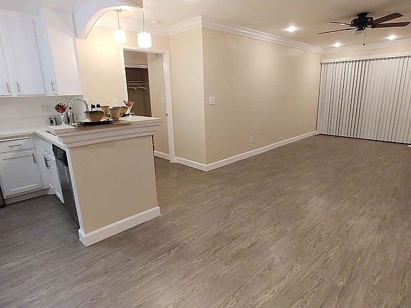 3rd image of 10741 Camarillo St #48