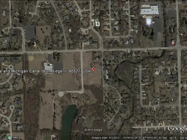 17 Buege Ln, Willowbrook, IL 60527