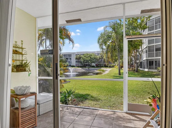3162 Via Poinciana #6, Lake Worth, FL 33467