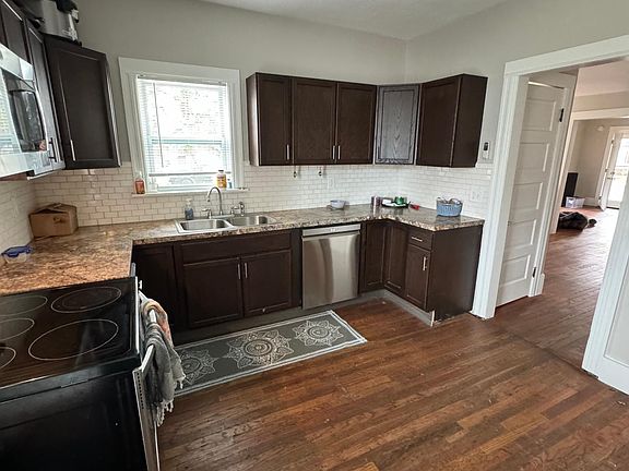 Kitchen, view 2
