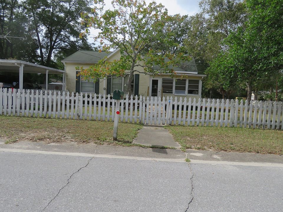 2nd image of 1717 Drake Ave