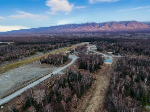 5665 N Stella Cir, Wasilla, AK 99654