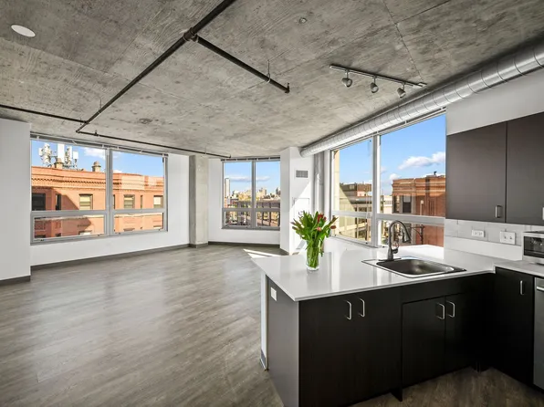 Lakeview 3200 Apartments, 3218 N Clark St APT 305, Chicago, IL 60657