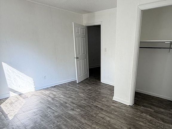 5th image of 406 W Maple St #2
