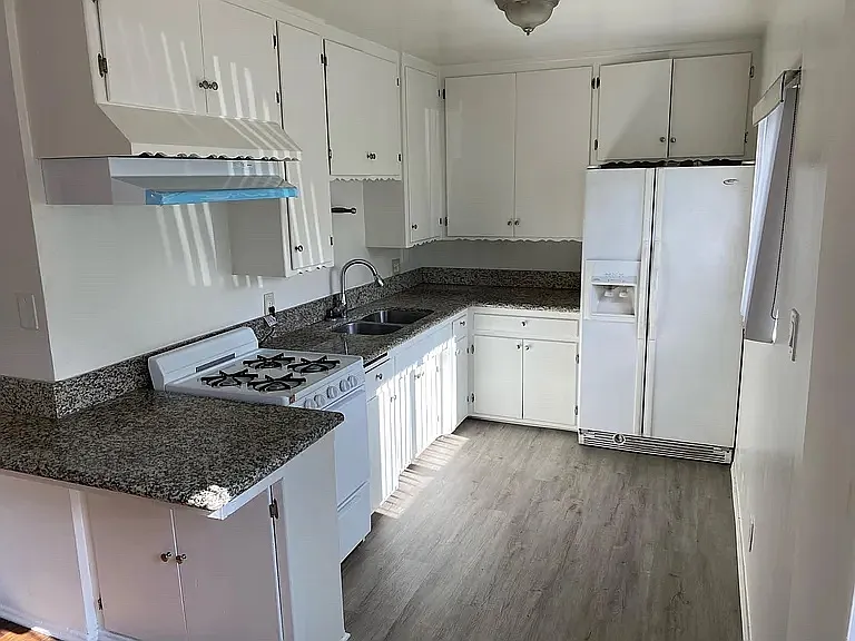 1813 Yosemite Dr #3 — Photo 1