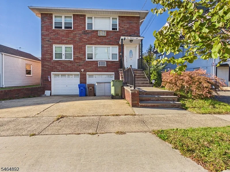 108 W Elm St #2