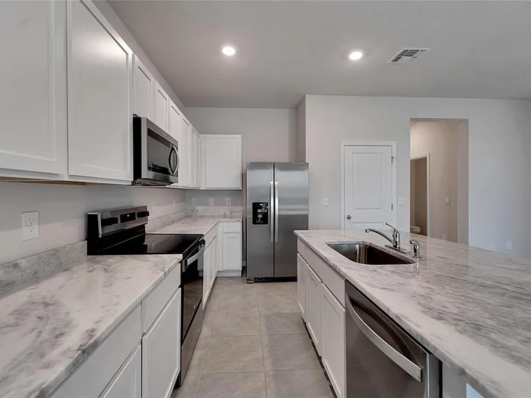 17444 Crescent Moon Loop — Photo 8