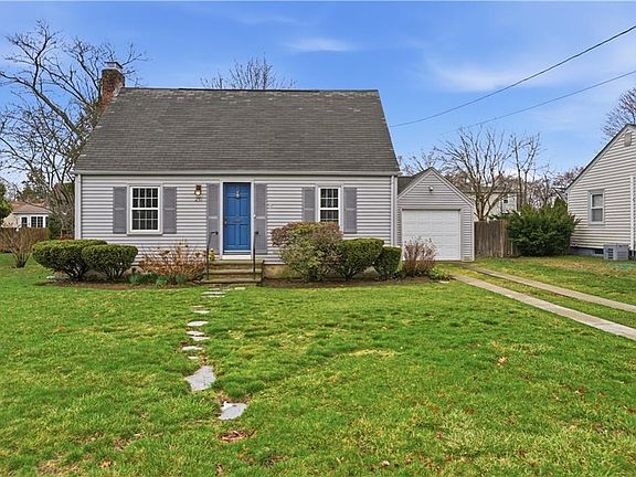 3rd image of 251 W Shore Rd