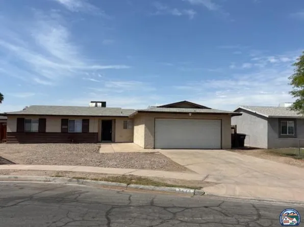 1940 Smoketree Dr, El Centro, CA 92243