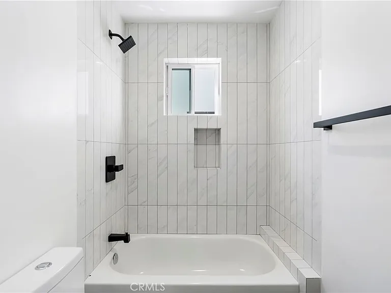 2515 Alsace Ave #1/2 — Photo 14