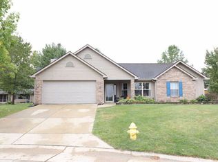 1660 Broadmoor Ct, Frankfort, IN 46041