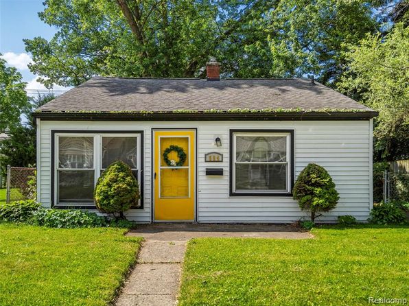 594 E Barrett Ave