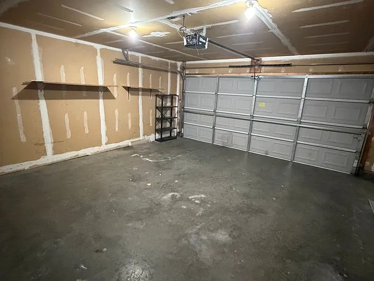 3516 Thornhill Cir W — Photo 11