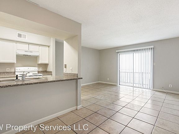 5th image of 10000 Hayne Blvd APT G