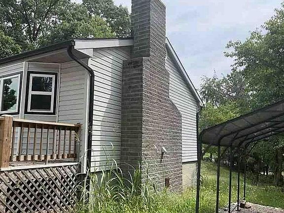 2nd image of 92 Helms St