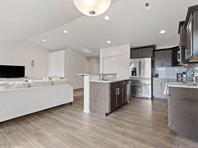 7913 W 55th Ave — Photo 9