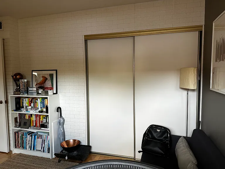 1103 Lord Ivelson Ln — Photo 3