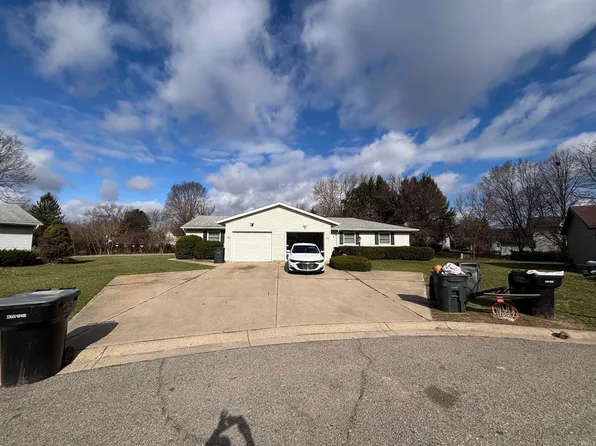 923-925 Sprucewood Ln, South Bend, IN 46637