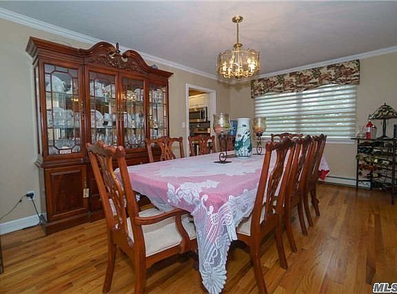 4th image of 1644 Park Ave