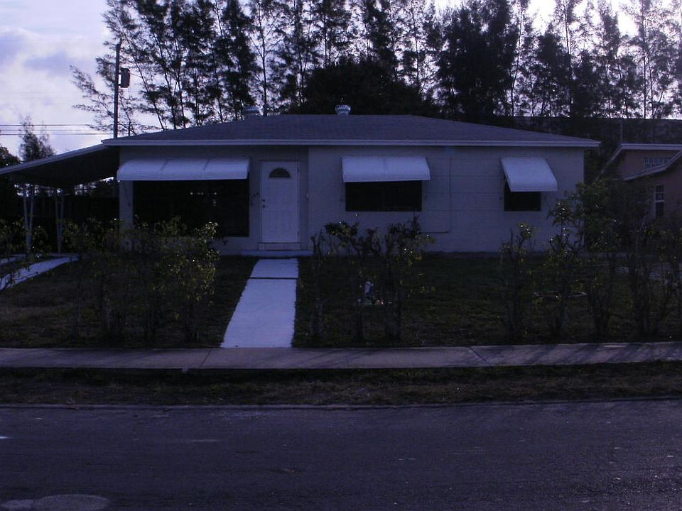 1st image of 1606 Tropical Dr