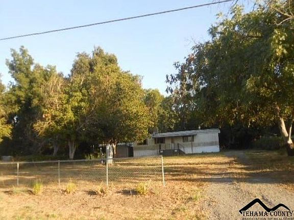 3rd image of 24567 Clement Ave